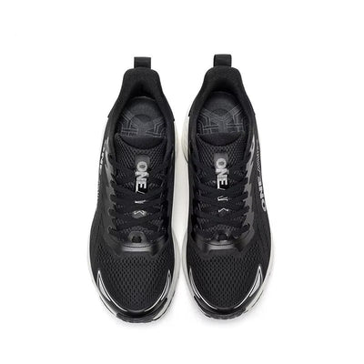 sports shoes 